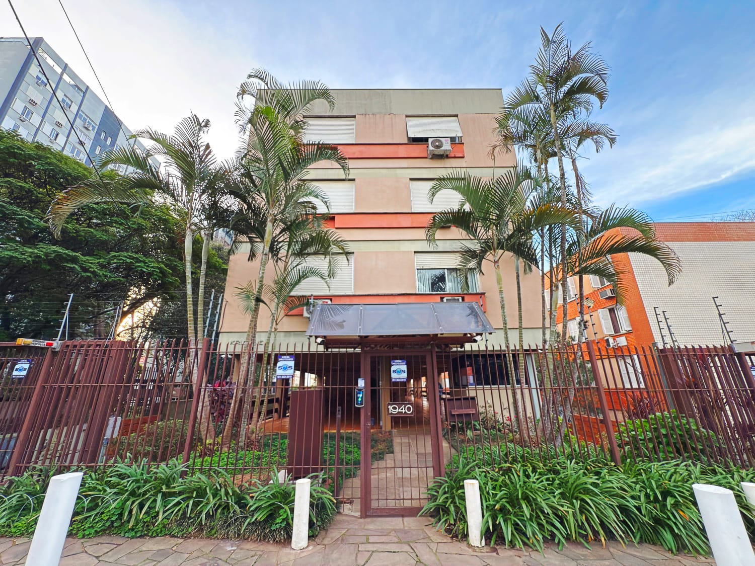 Apartamento 2 dormitórios , 1 vaga 67 mt²,  área total 93 mt² na Boa Vista.